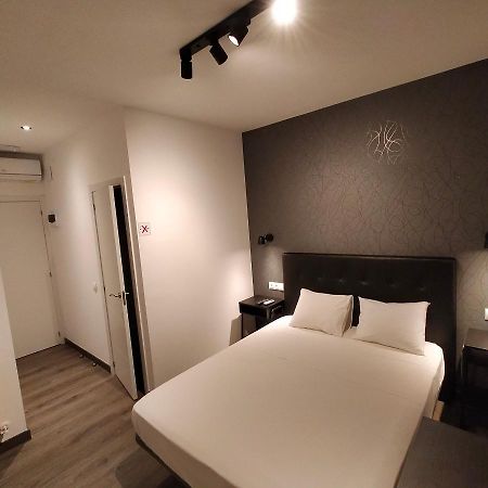Room Pride Madrid Exterior photo